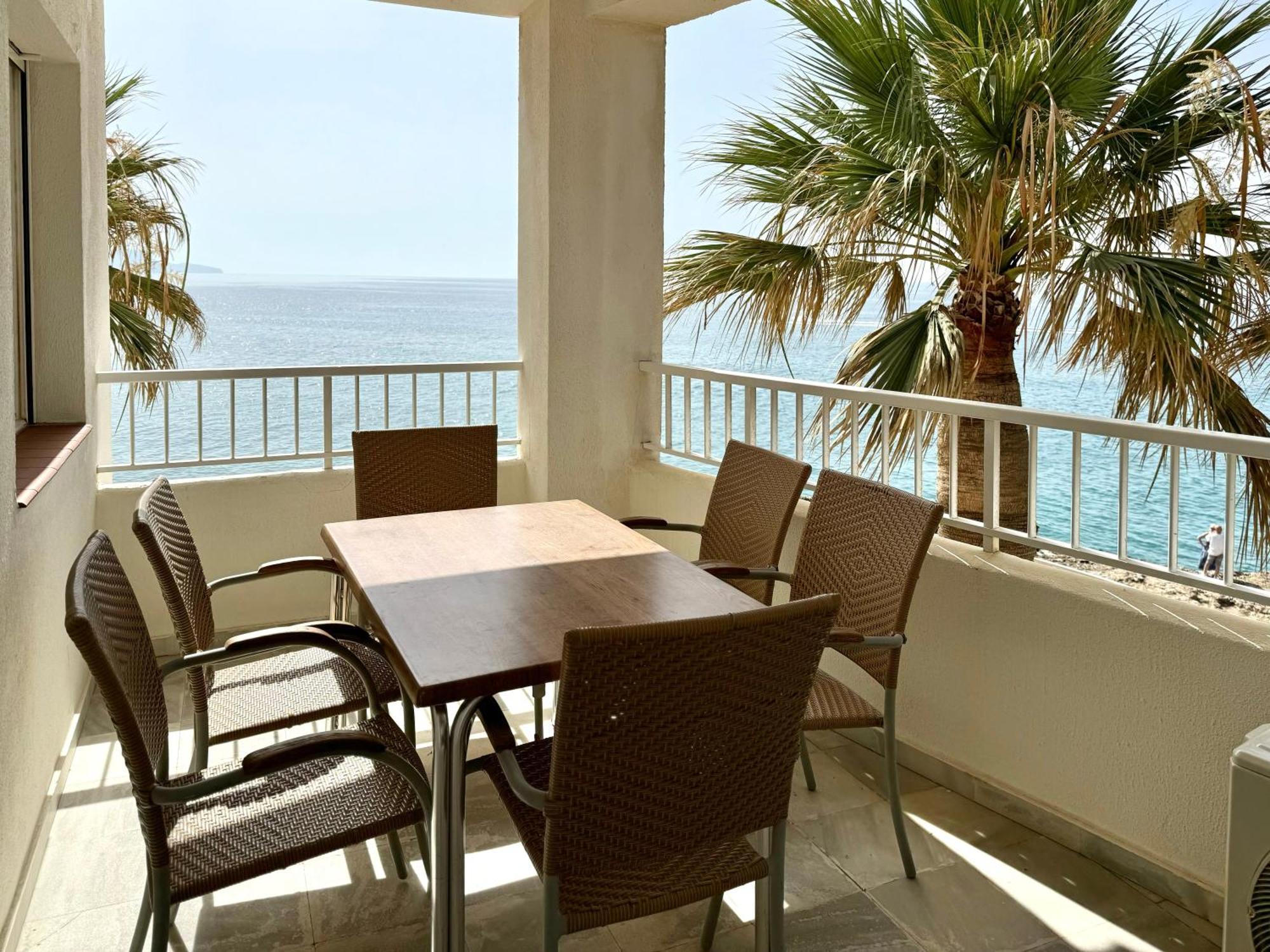 Fuentes De Nerja Apartment Bilik gambar